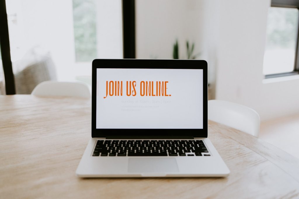 Guest messaging and 24-7 support service for short-let business managed by Ready for Guest platform